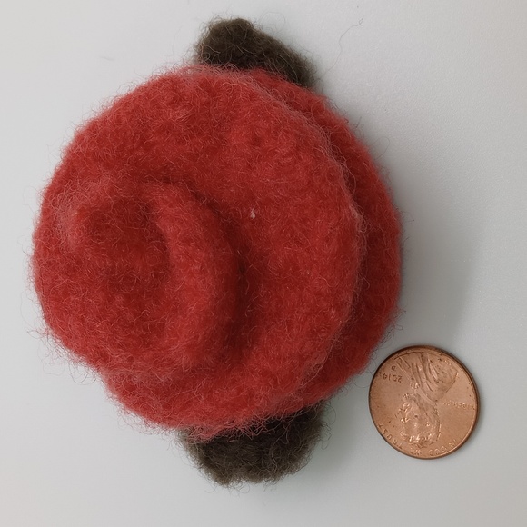 Vintage Wool Felt Brooch Felt Red Flower & Green Leaves Pin Handmade - Picture 5 of 7